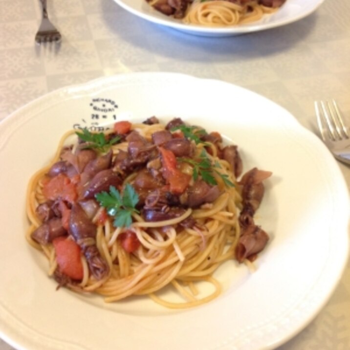 春の旨みたっぷり！ホタルイカのトマトソースパスタ